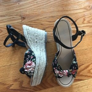 black flower wedge heels